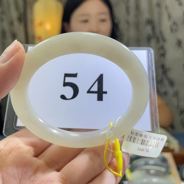和田玉手镯未镶嵌  微瑕
