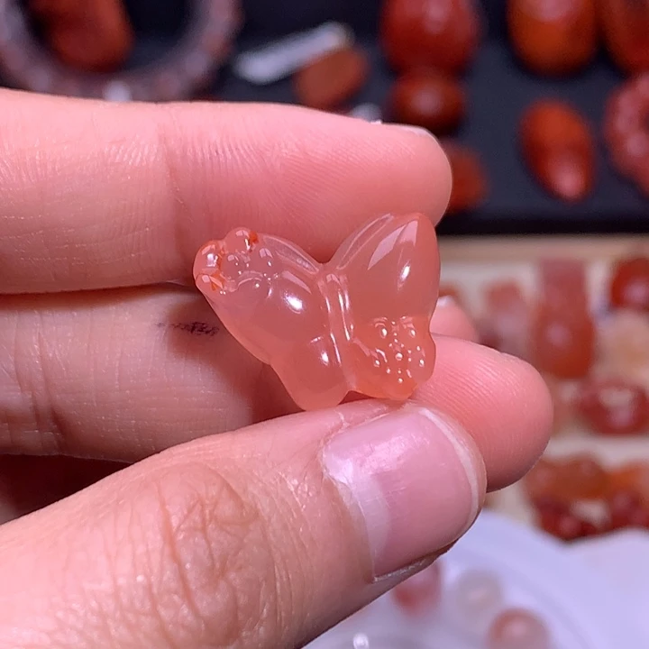 南红玛瑙未镶嵌珠宝半成品蝴蝶