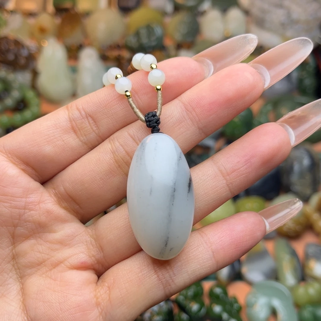 颈饰未镶嵌和田玉