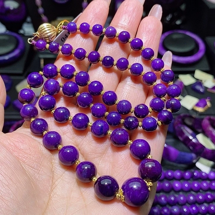 未镶嵌苏纪石（舒俱来）项链妮**了