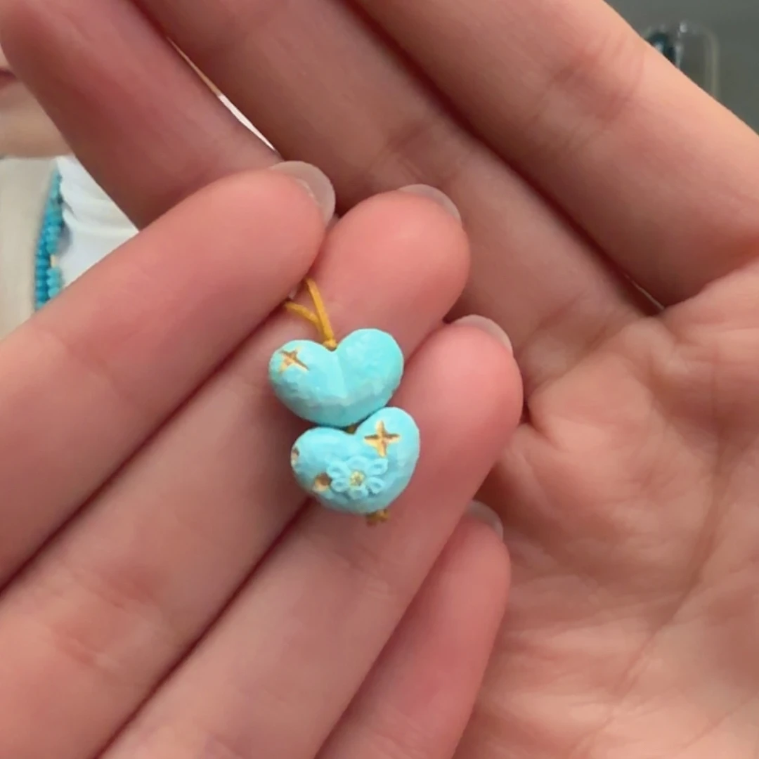 绿松石未镶嵌颈饰