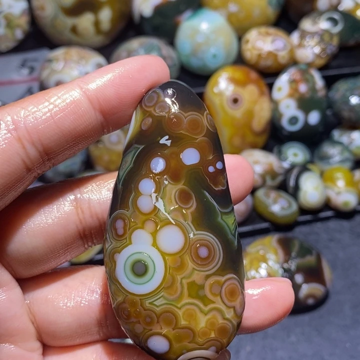 玛瑙/玉髓未镶嵌珠宝半成品58