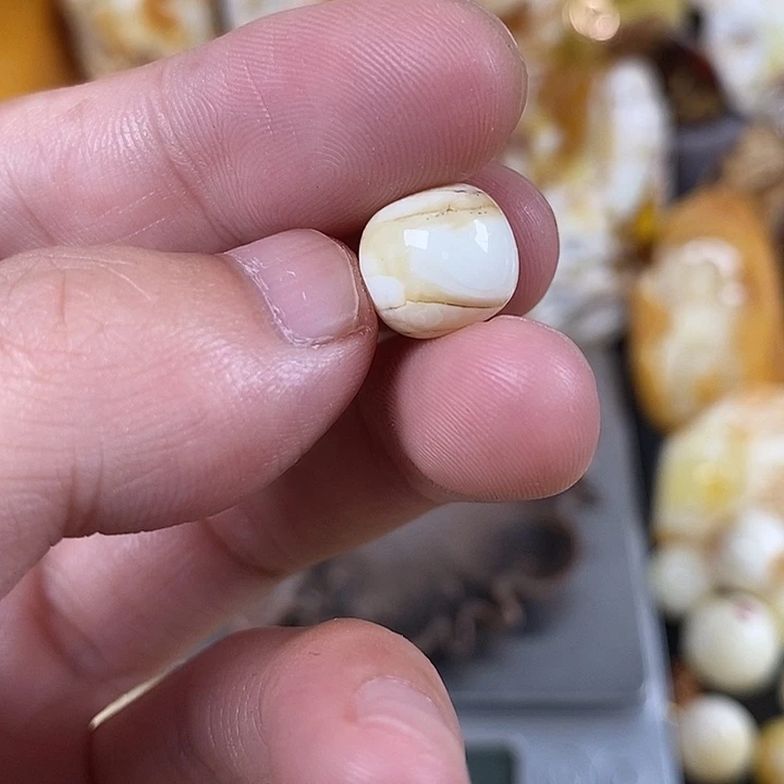 未镶嵌琥珀裸石我