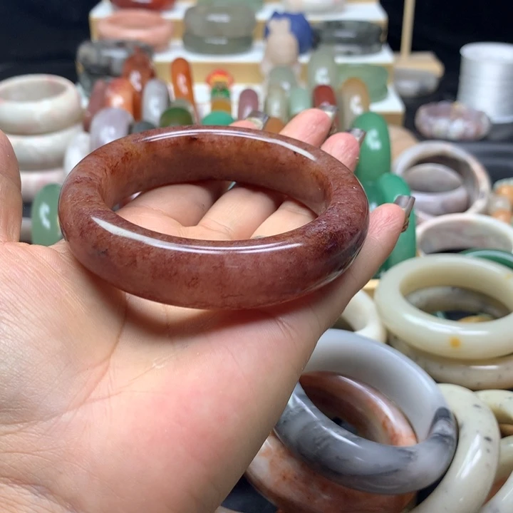 未镶嵌手镯石英质玉慕*漓