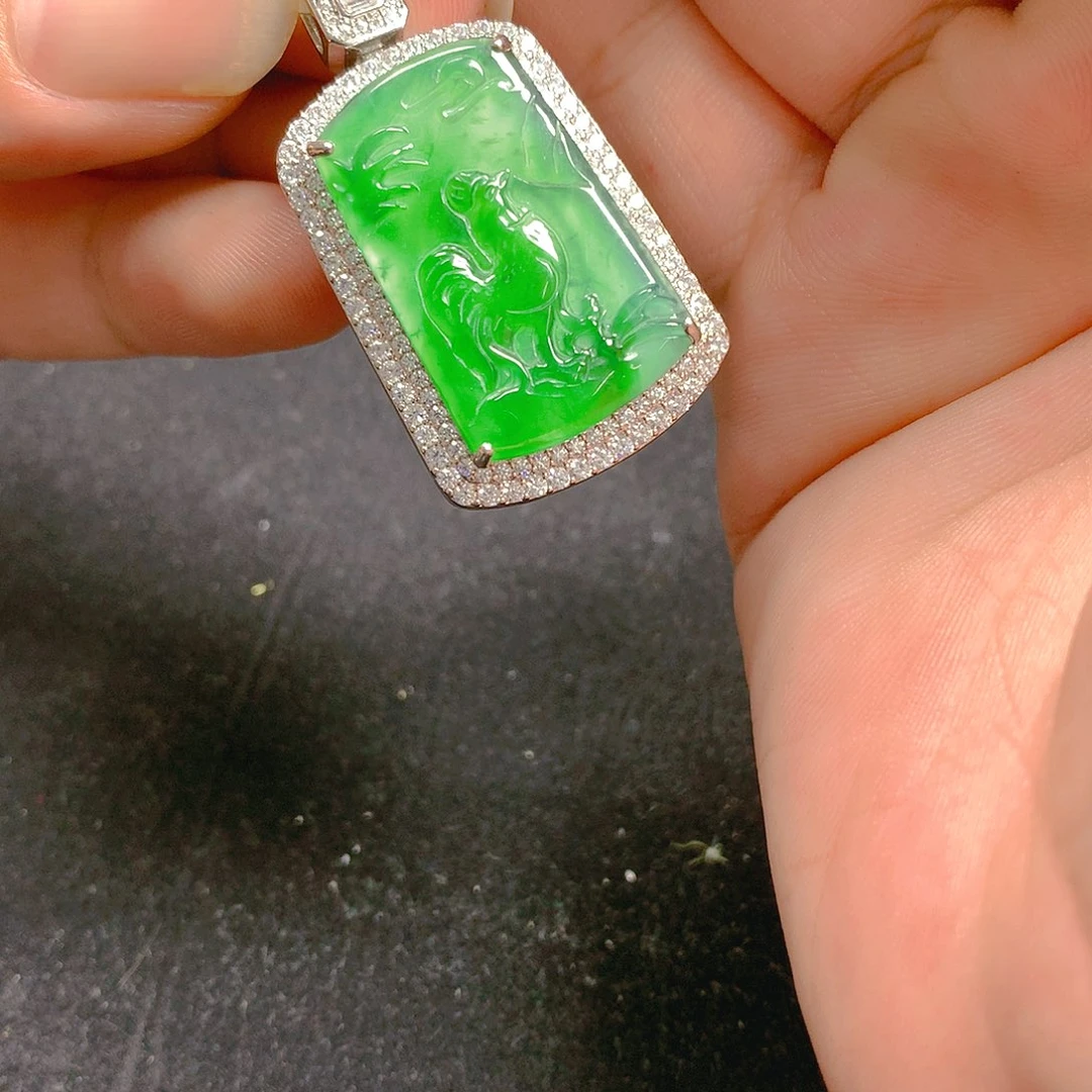 颈饰未镶嵌翡翠翡翠