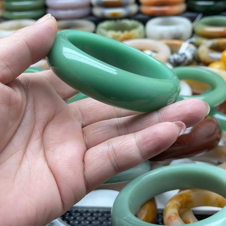 石英质玉手镯未镶嵌用****6