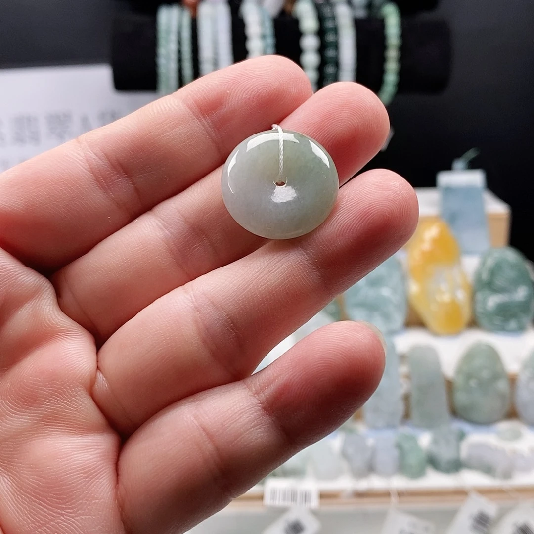 翡翠未镶嵌吊坠(不含链)64平安扣