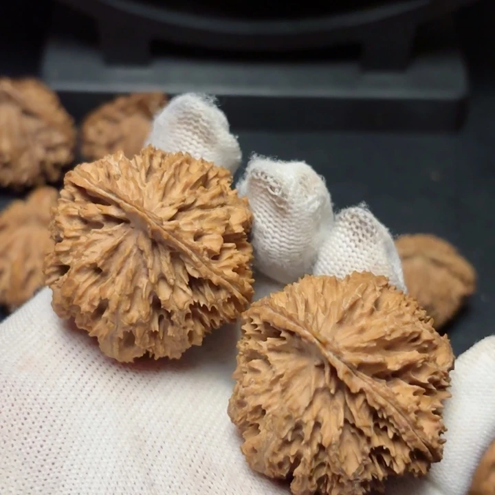 文玩核桃吊坠秦岭灯笼11