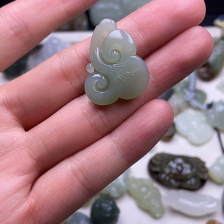 未镶嵌和田玉挂件