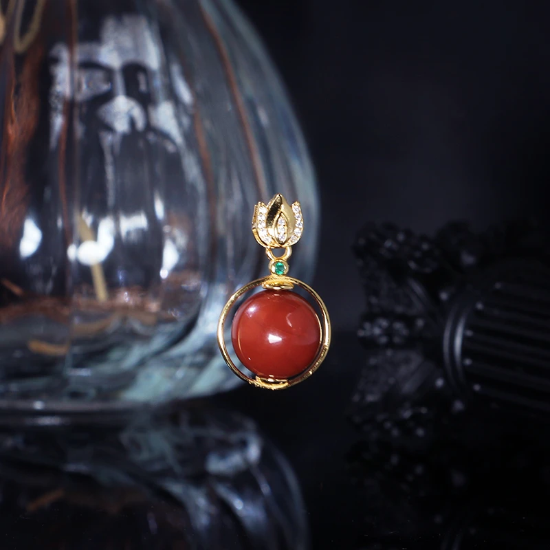 锦红时来运转吊坠-多样性发其一