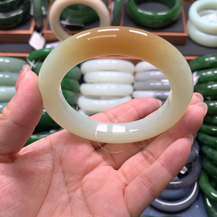 【闪购商品】未镶嵌手镯和田玉33