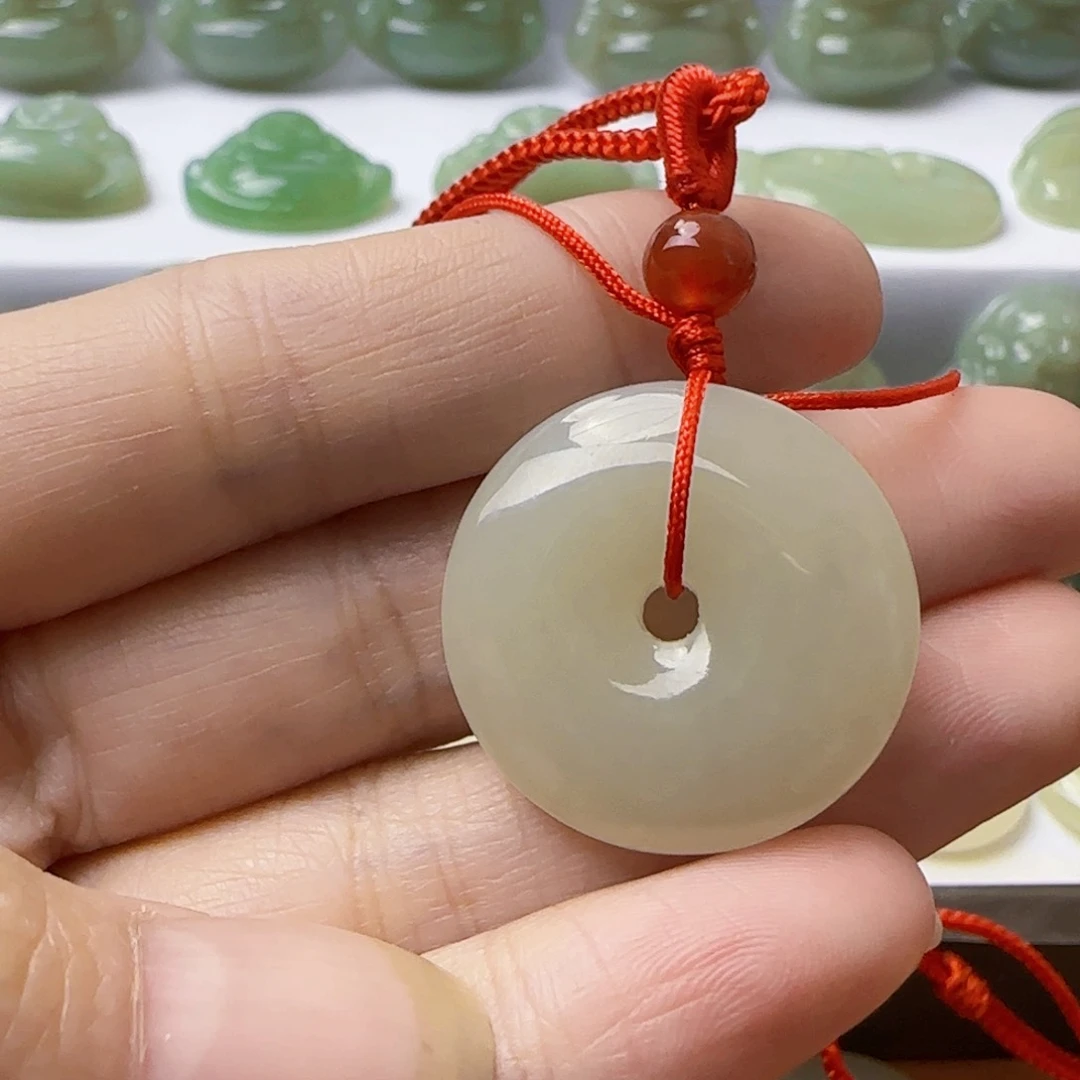 和田玉（糖玉）颈饰未镶嵌