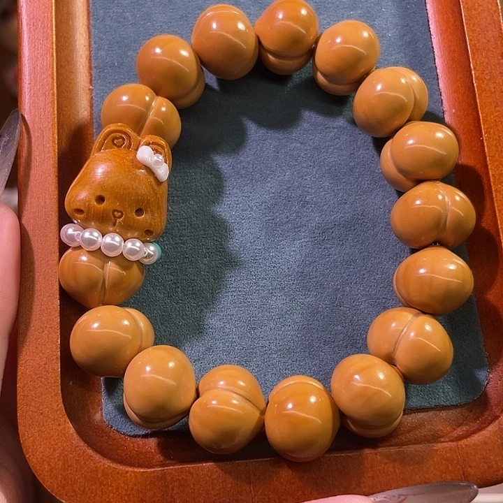 猴头核桃吊坠聚宝盆手工奶油泡芙卡16小兔子款