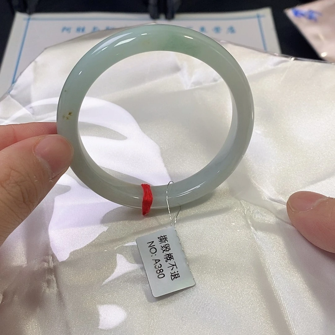 翡翠未镶嵌手镯56