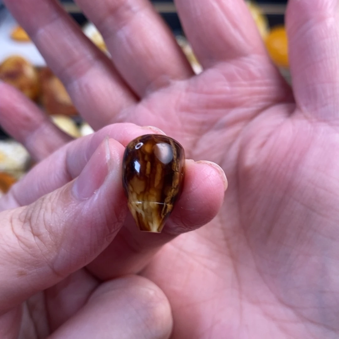 未镶嵌蜜蜡裸石沁色虎皮纹三通11.2
