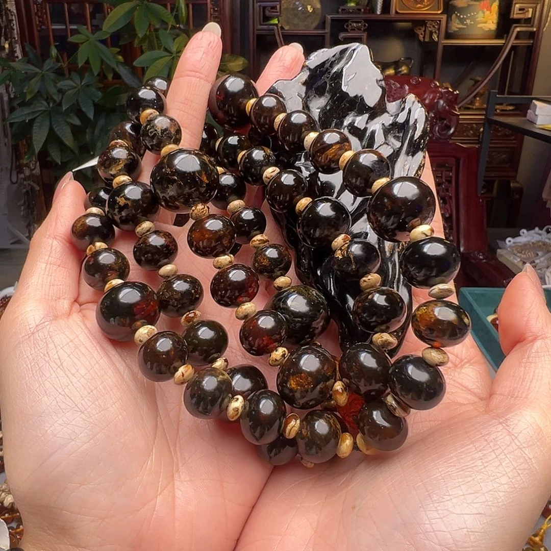 晓***棠琥珀未镶嵌裸石抚顺琥珀30003