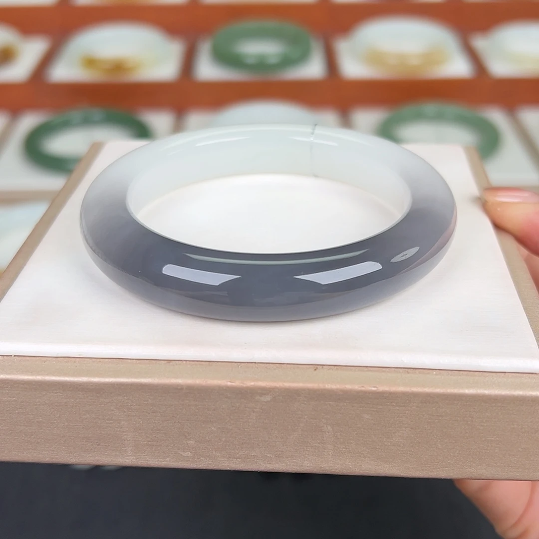 和田玉未镶嵌手镯和田玉烟紫手镯