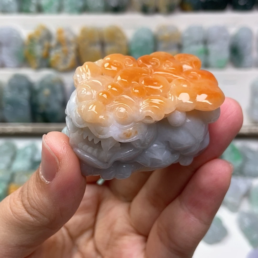 翡翠未镶嵌吊坠(赠链)口含珠