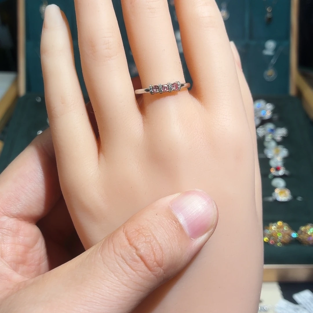 戒指/指环钻石18K金镶嵌