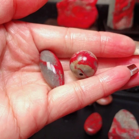 昌化鸡血石國昌化鸡血石圆珠