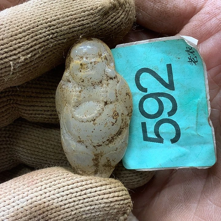 未镶嵌和田玉挂件