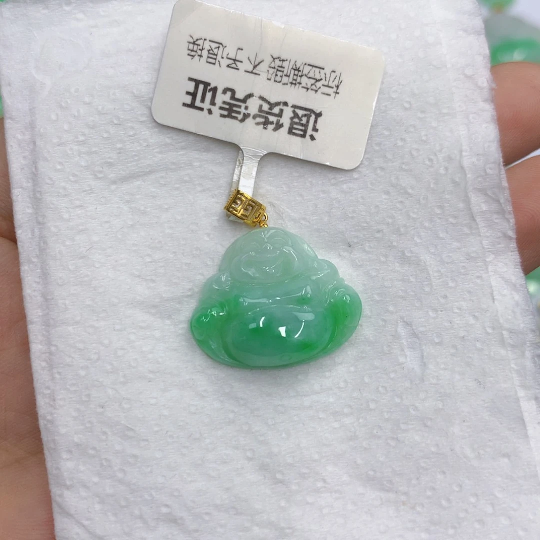 翡翠18K金镶嵌颈饰翡翠