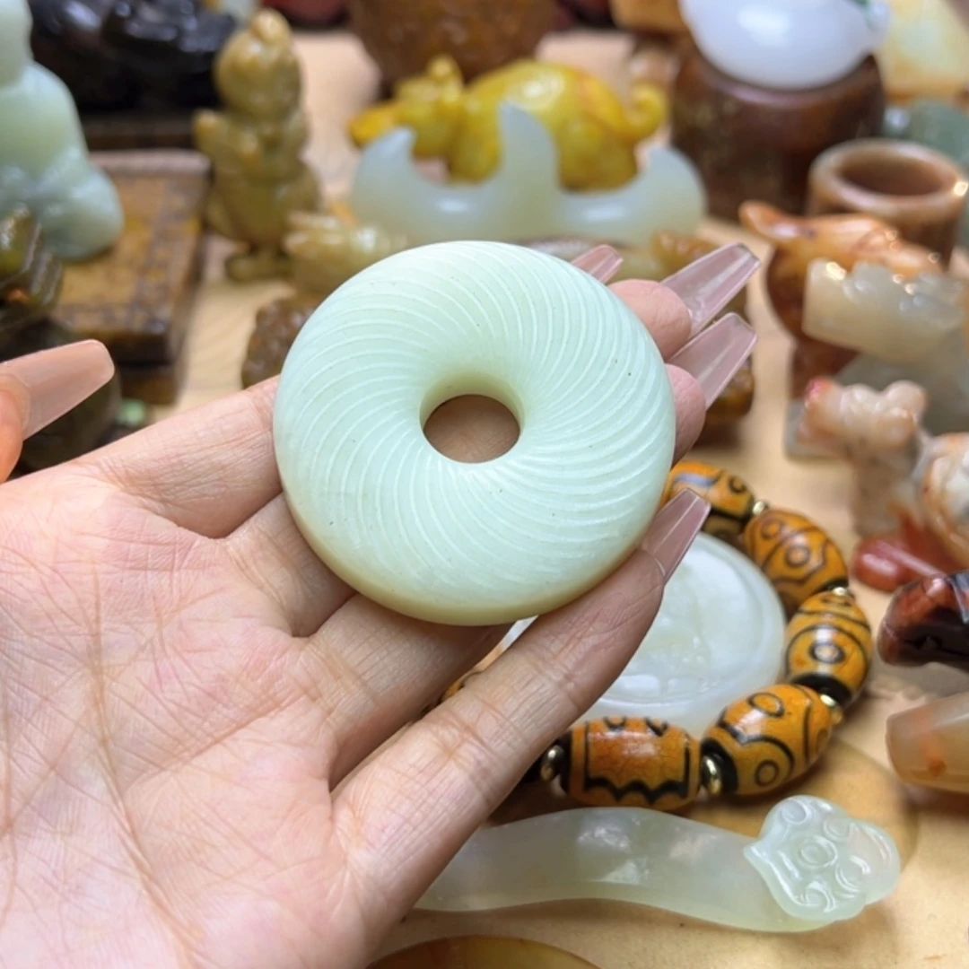 【闪购商品】蛇纹石玉颈饰未镶嵌