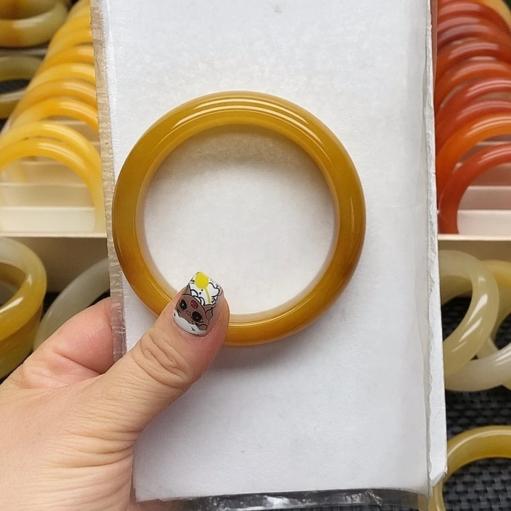 石英质玉（黄龙玉）未镶嵌手镯