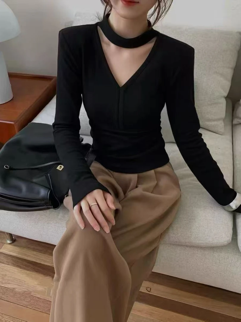 V领女长袖简约纯色修身女T恤秋季时尚百搭