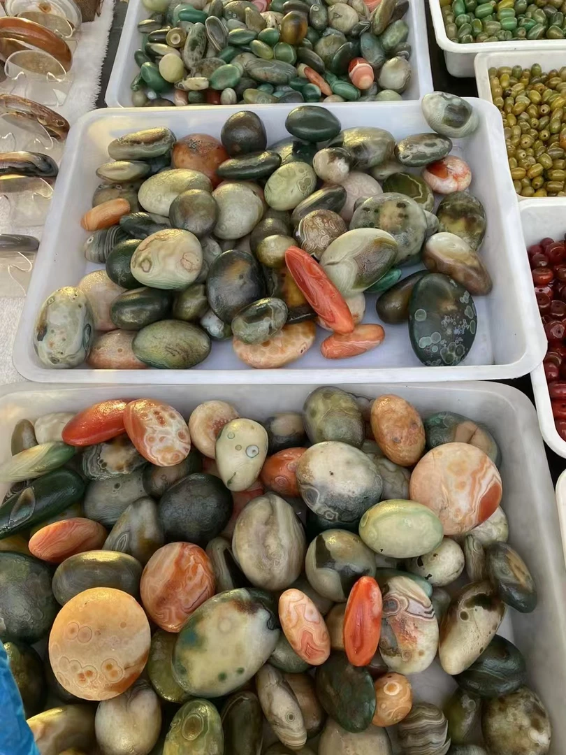 天然玛瑙五彩雨花石手把吊坠收藏男女通用