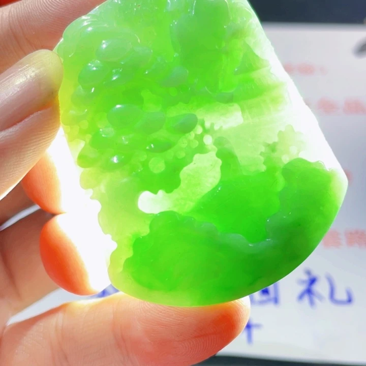 翡翠未镶嵌颈饰34716
