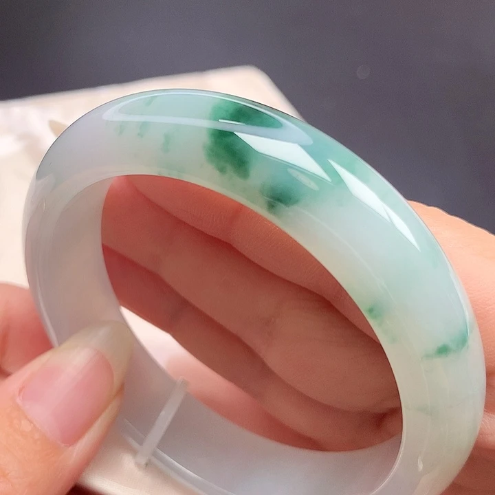 翡翠未镶嵌手镯54圈口