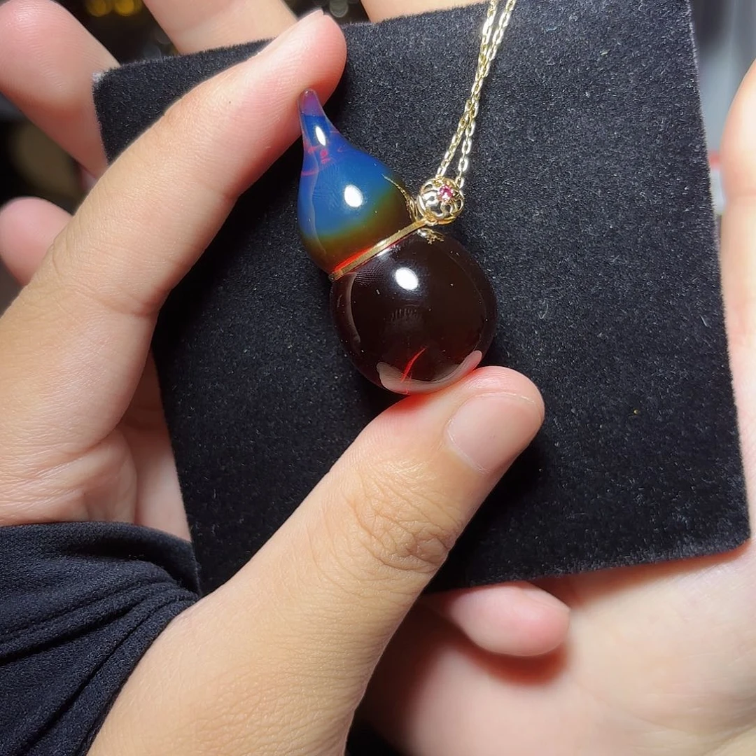 18K金镶嵌琥珀裸石红蓝珀葫芦项链