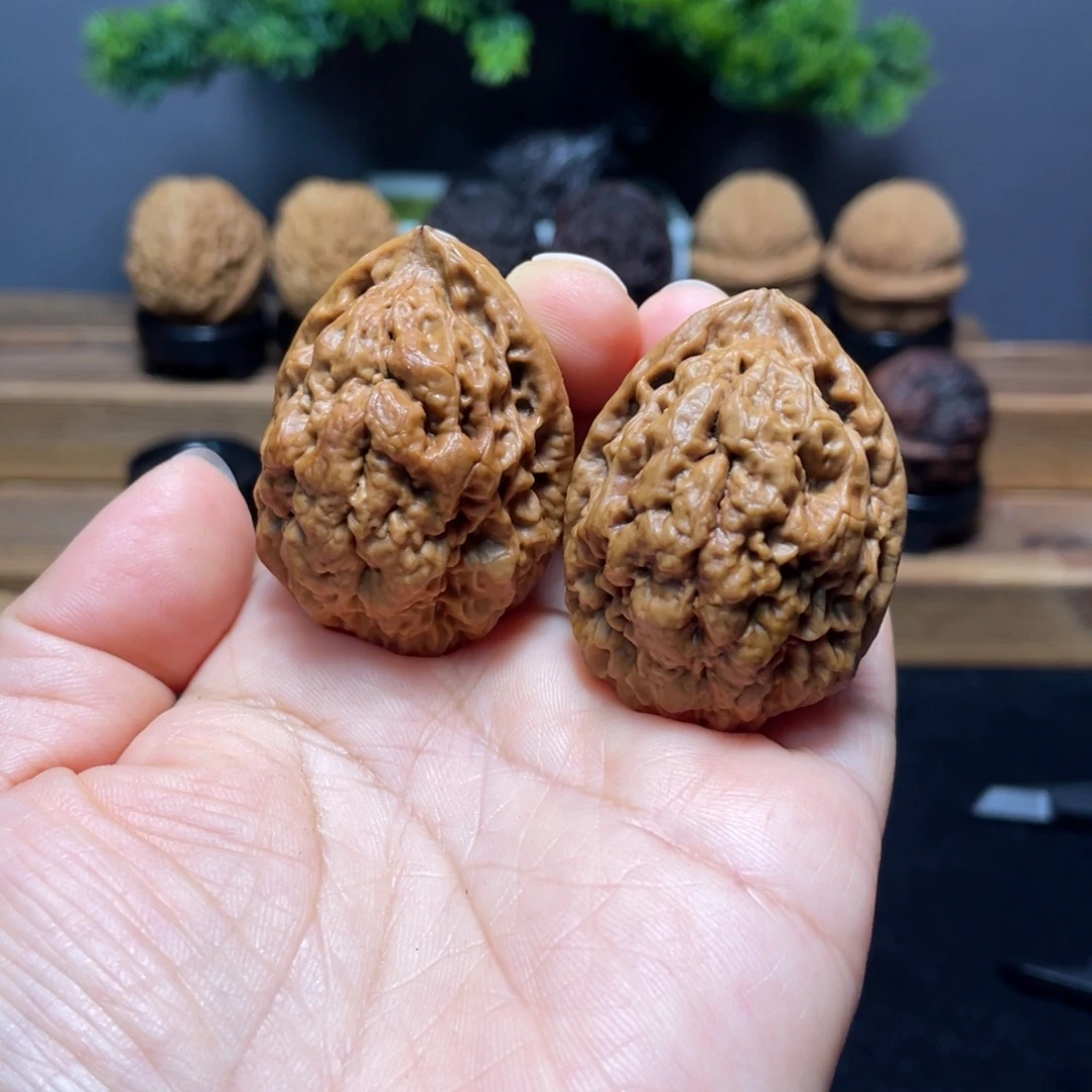 A***a把件文玩核桃绣花鞋1