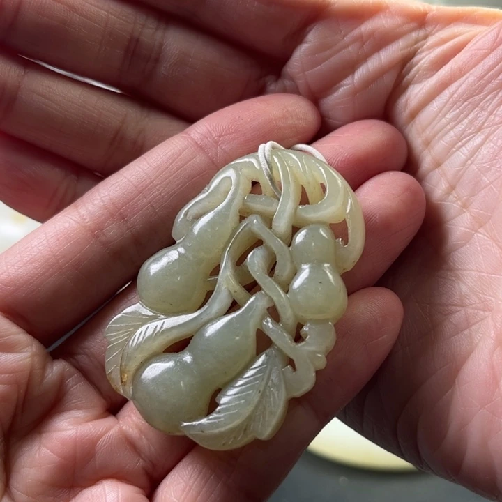 和田玉挂件未镶嵌飞*