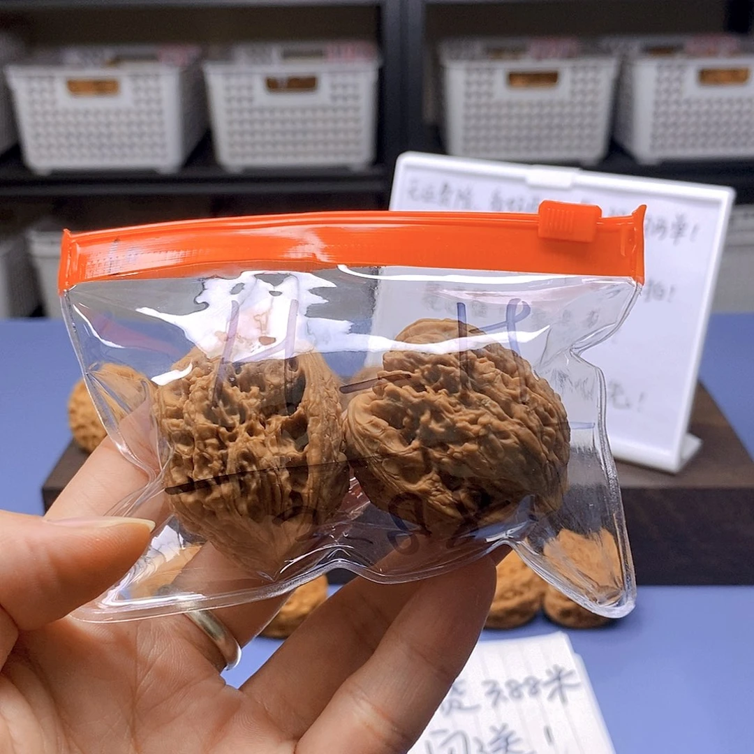 H***H吊坠文玩核桃南疆石