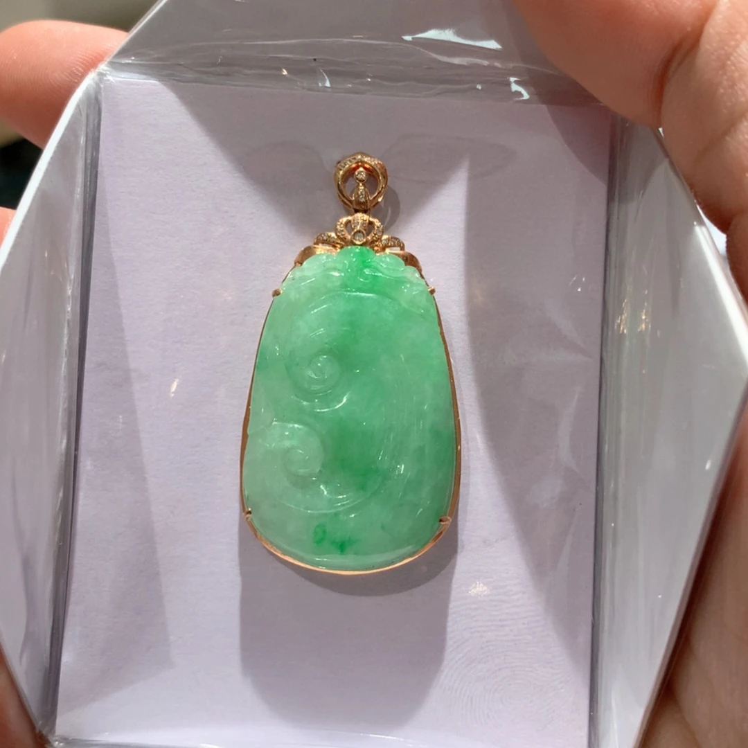 【闪购商品】翡翠颈饰18K金镶嵌翡翠首饰