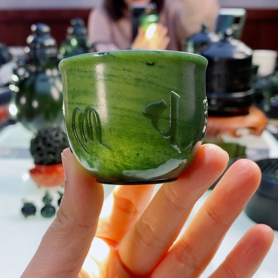 和田玉（青玉）摆件未镶嵌微瑕