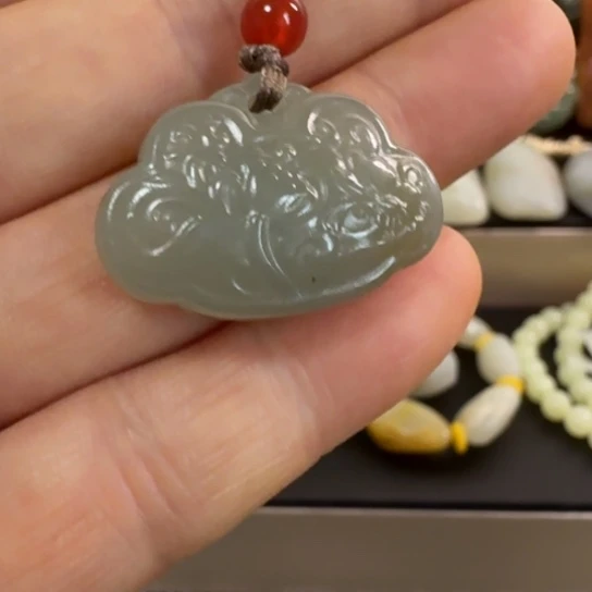 和田玉（糖玉）未镶嵌颈饰