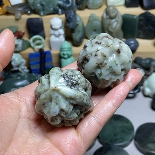 独山玉未镶嵌珠宝半成品无**悔