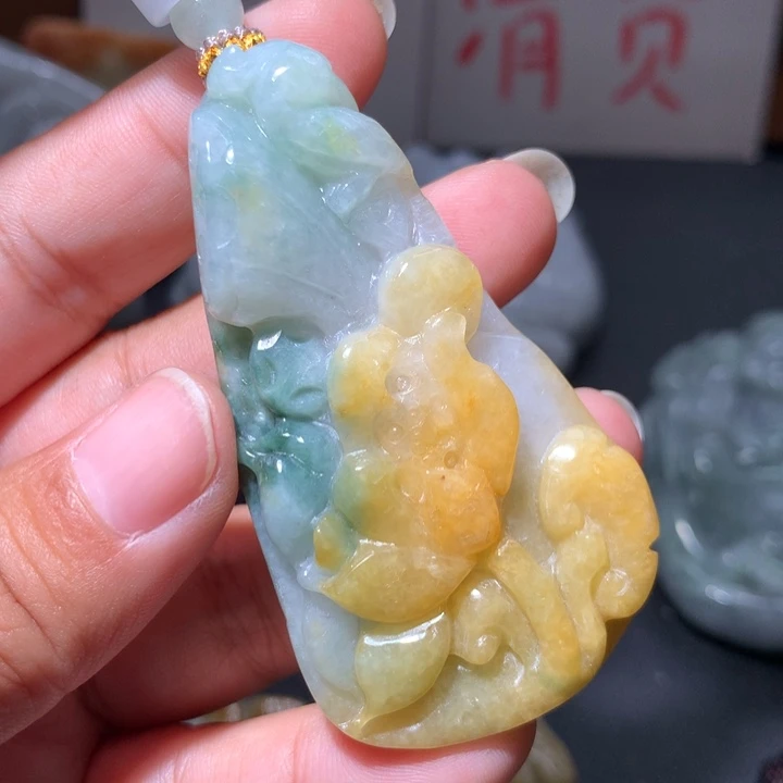 翡翠未镶嵌颈饰保真天然A货翡翠