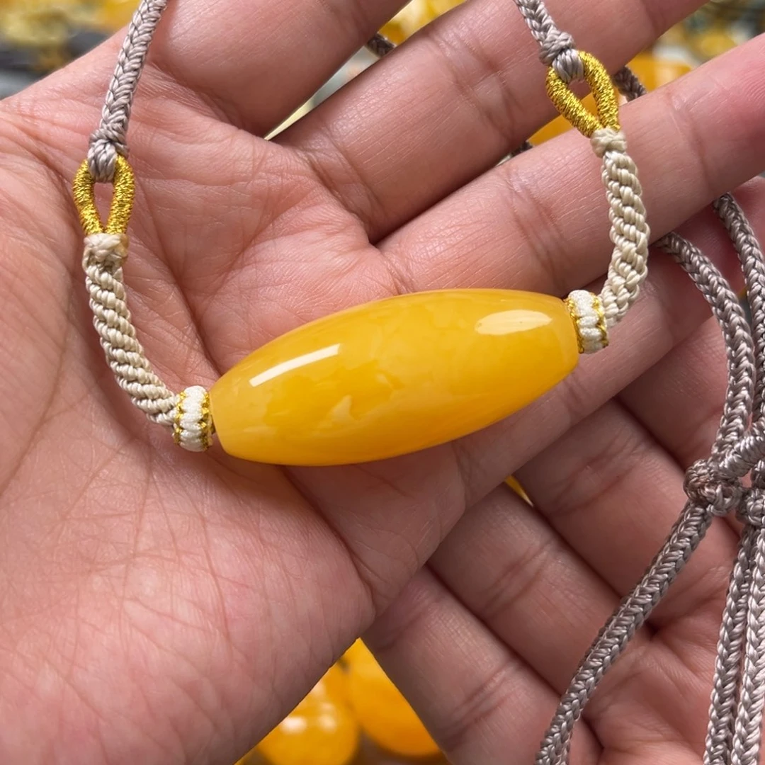 蜜蜡未镶嵌珠宝奇石