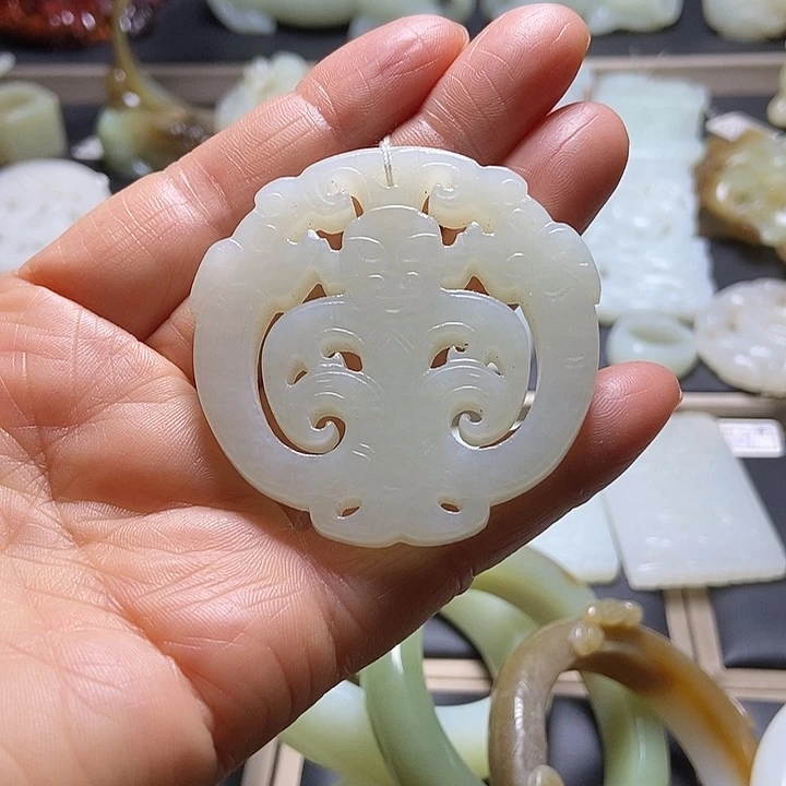 和田玉未镶嵌挂件