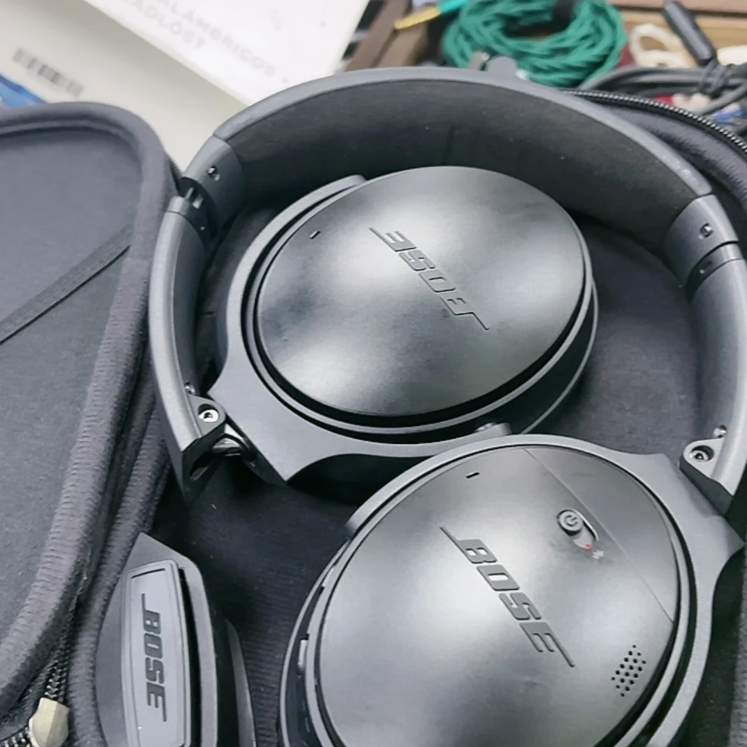 【闪购商品】95新小***学qc35一代