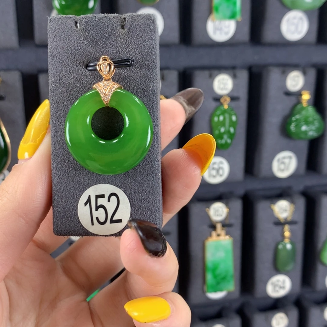 和田玉18K金镶嵌颈饰