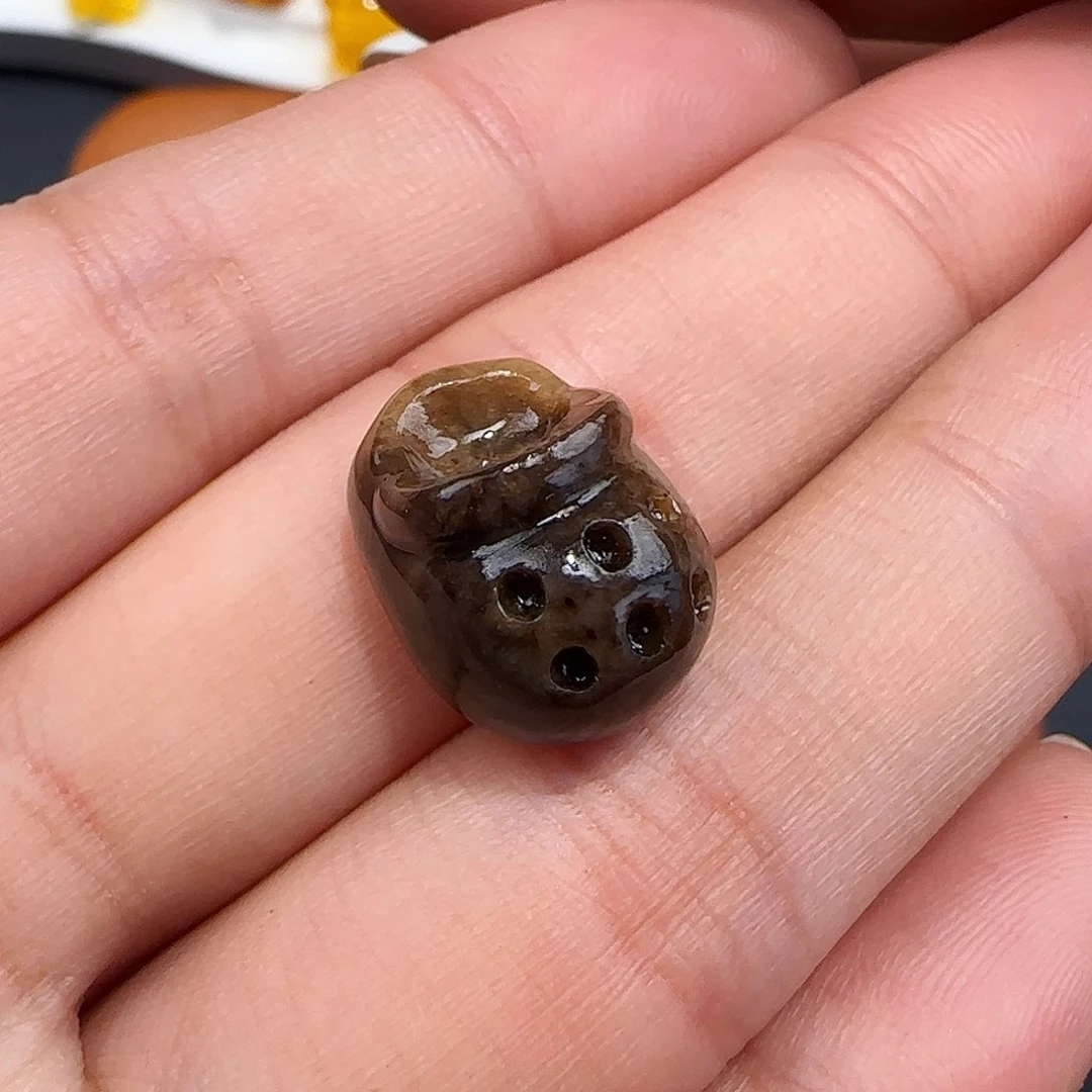 未镶嵌琥珀珠宝奇石?*蜜蜡