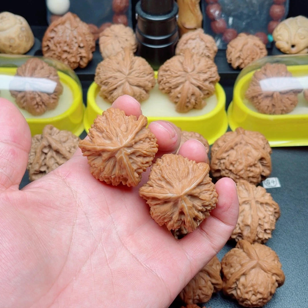 把件文玩核桃御龙粗筋三棱39×39×38