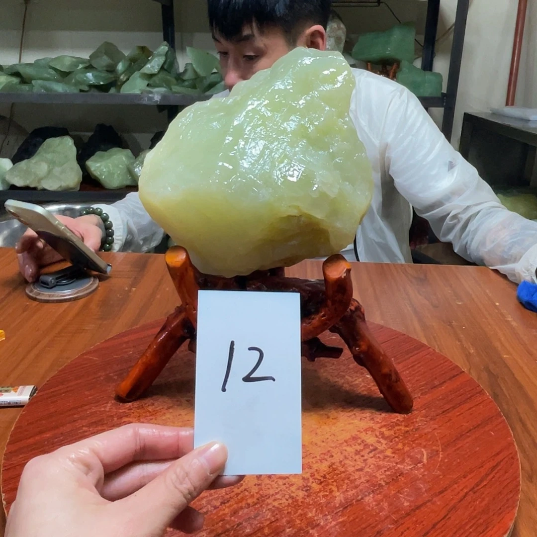 蛇纹石玉未镶嵌原石12