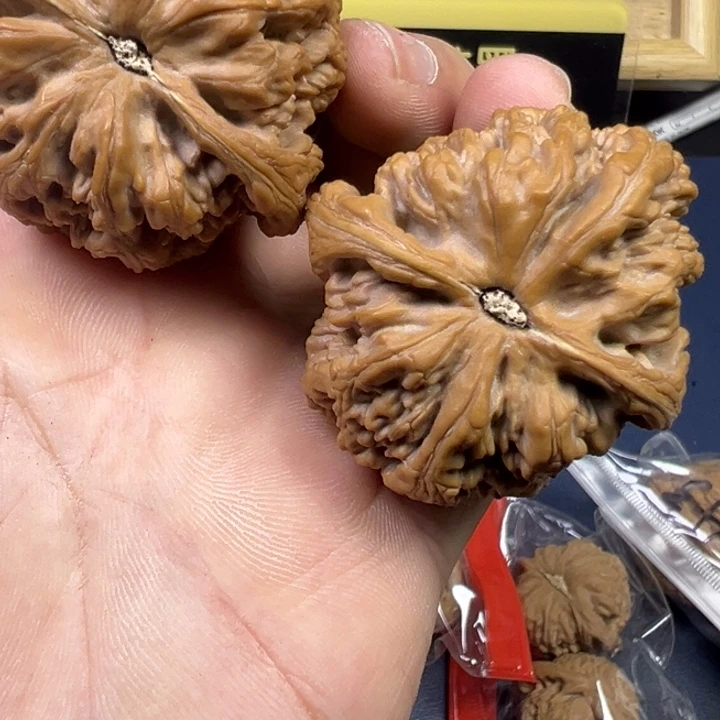 王****文玩核桃吊坠哈哈哈哈哈哈哈哈