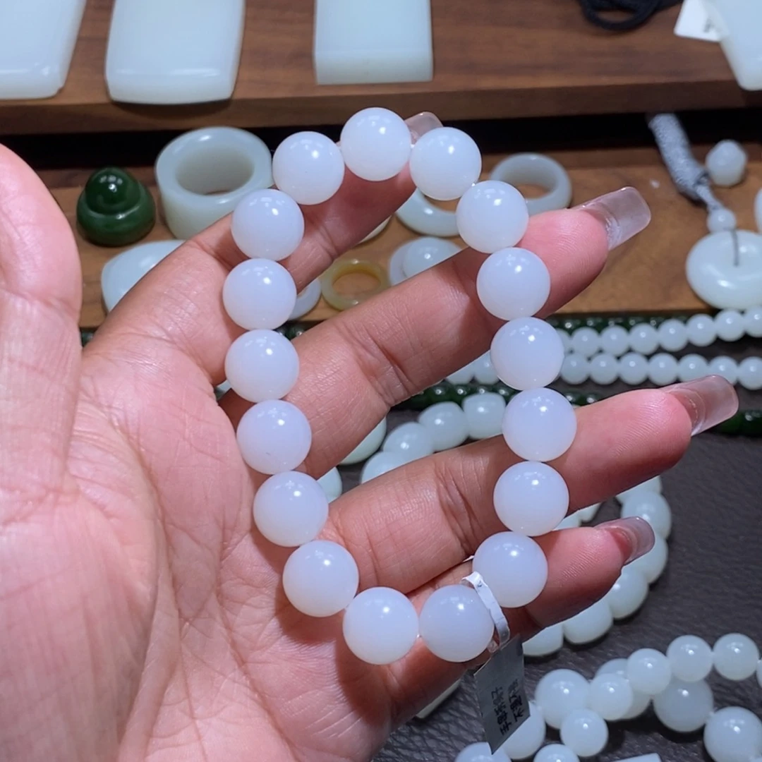 未镶嵌手链和田玉失***蛋